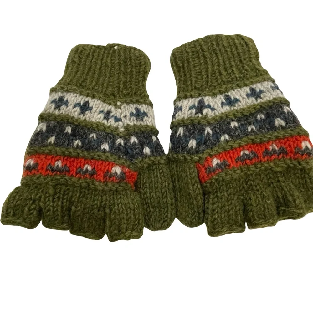 Turtle Fur Cozy Olive Knit Mittens with Pattern, M/L